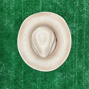 Straw Stetson Size 7